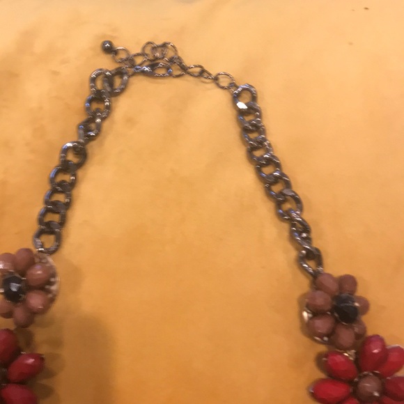 Beautiful statement necklace - Picture 2 of 3